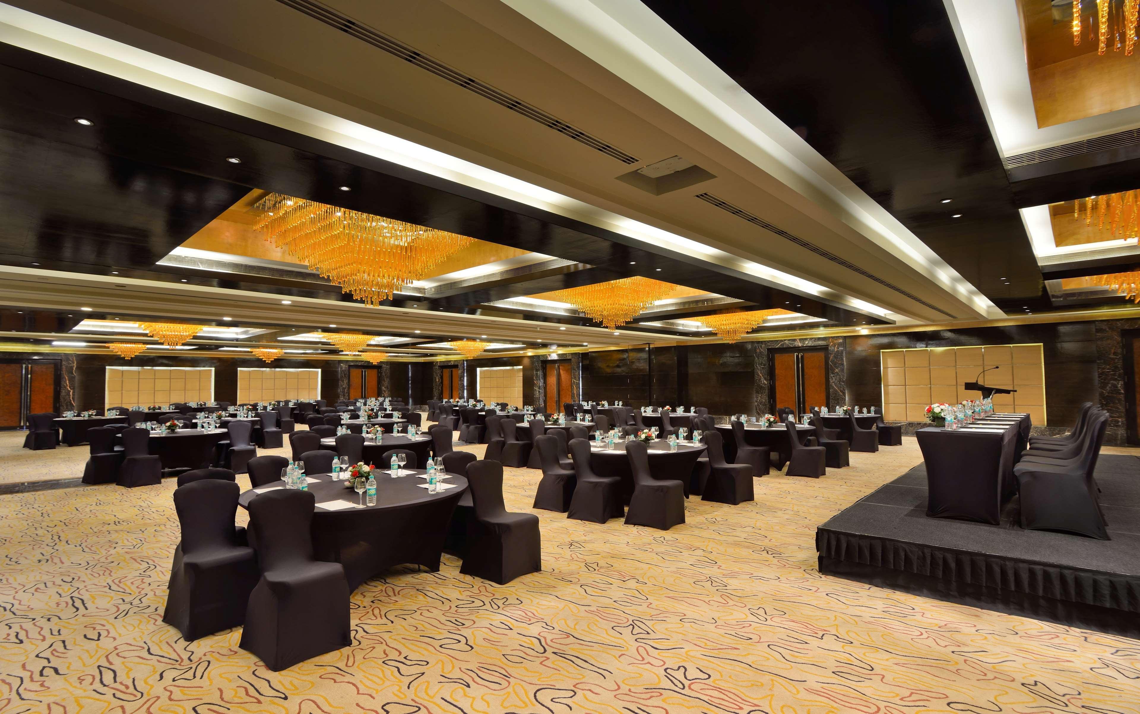 Radisson Blu Kaushambi Delhi Ncr Hotel Ghaziabad Eksteriør billede