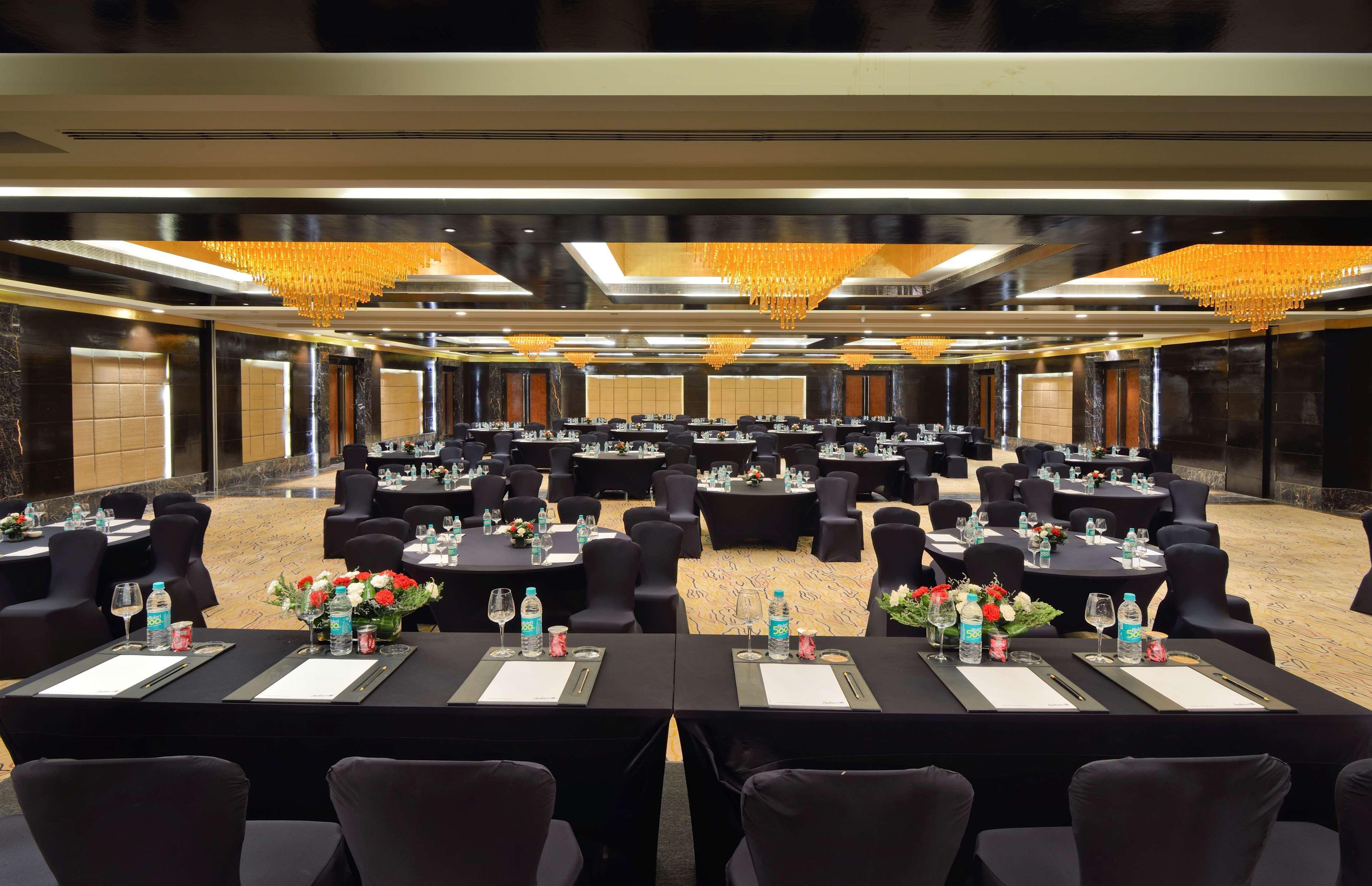 Radisson Blu Kaushambi Delhi Ncr Hotel Ghaziabad Eksteriør billede