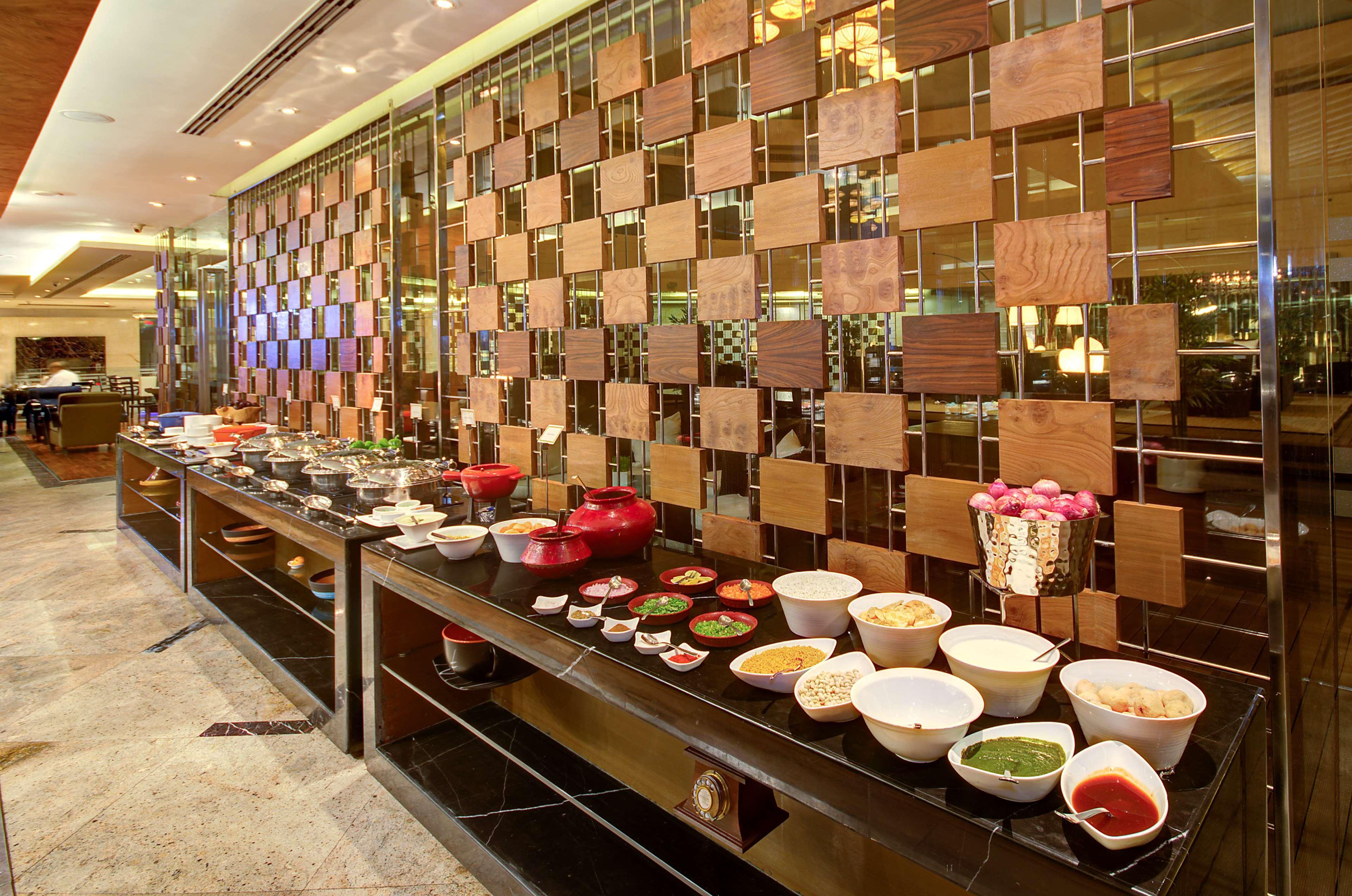 Radisson Blu Kaushambi Delhi Ncr Hotel Ghaziabad Eksteriør billede