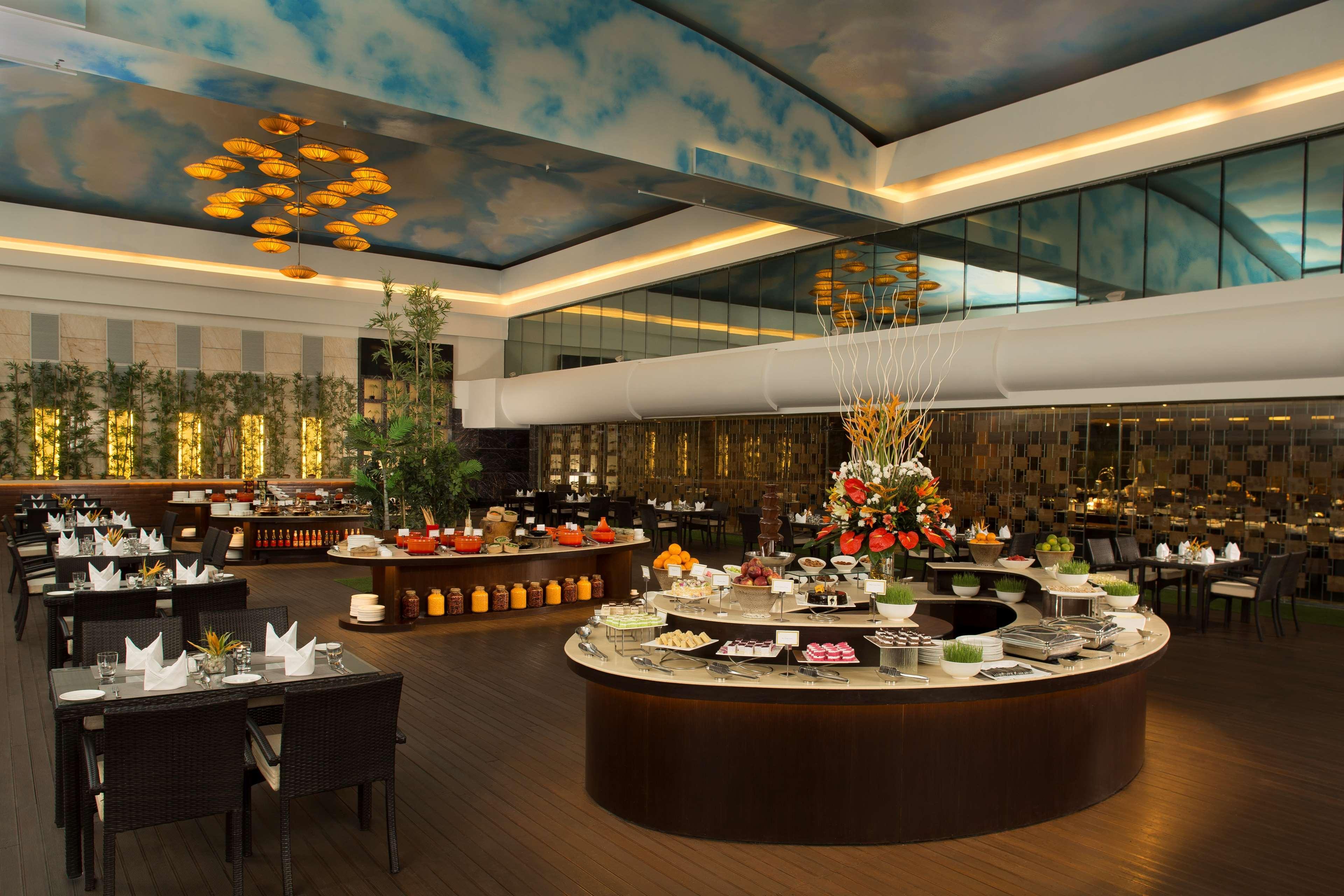 Radisson Blu Kaushambi Delhi Ncr Hotel Ghaziabad Eksteriør billede