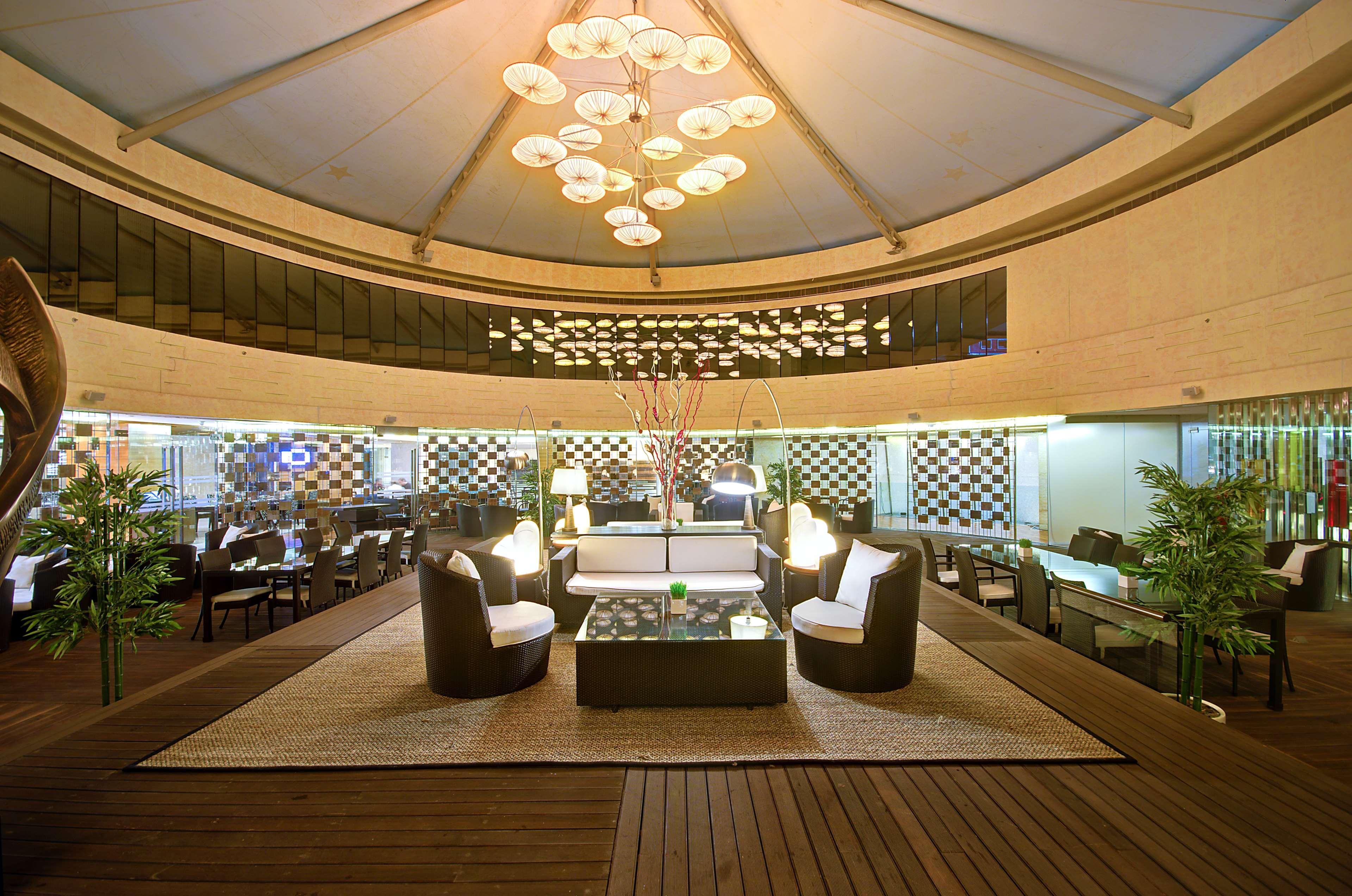 Radisson Blu Kaushambi Delhi Ncr Hotel Ghaziabad Eksteriør billede