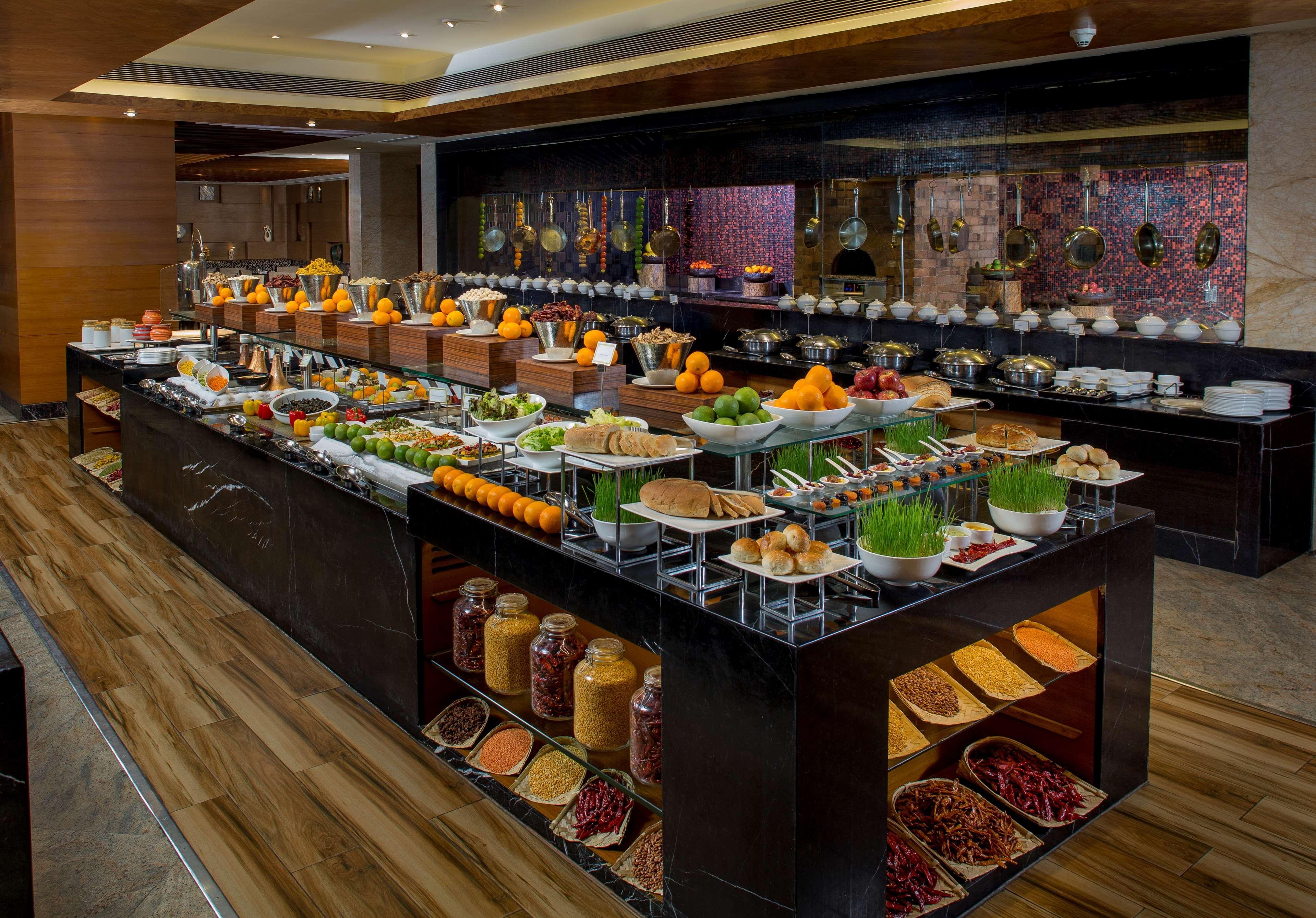 Radisson Blu Kaushambi Delhi Ncr Hotel Ghaziabad Eksteriør billede