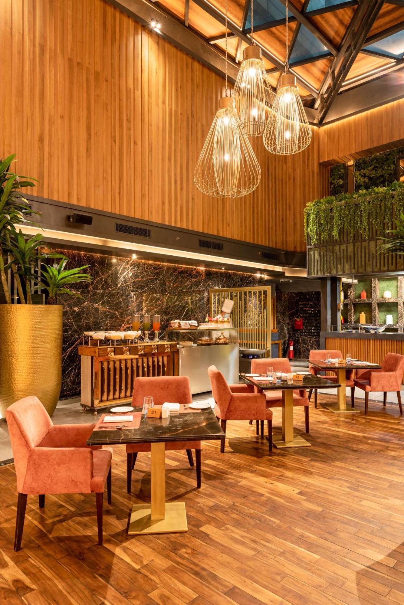 Radisson Blu Kaushambi Delhi Ncr Hotel Ghaziabad Eksteriør billede